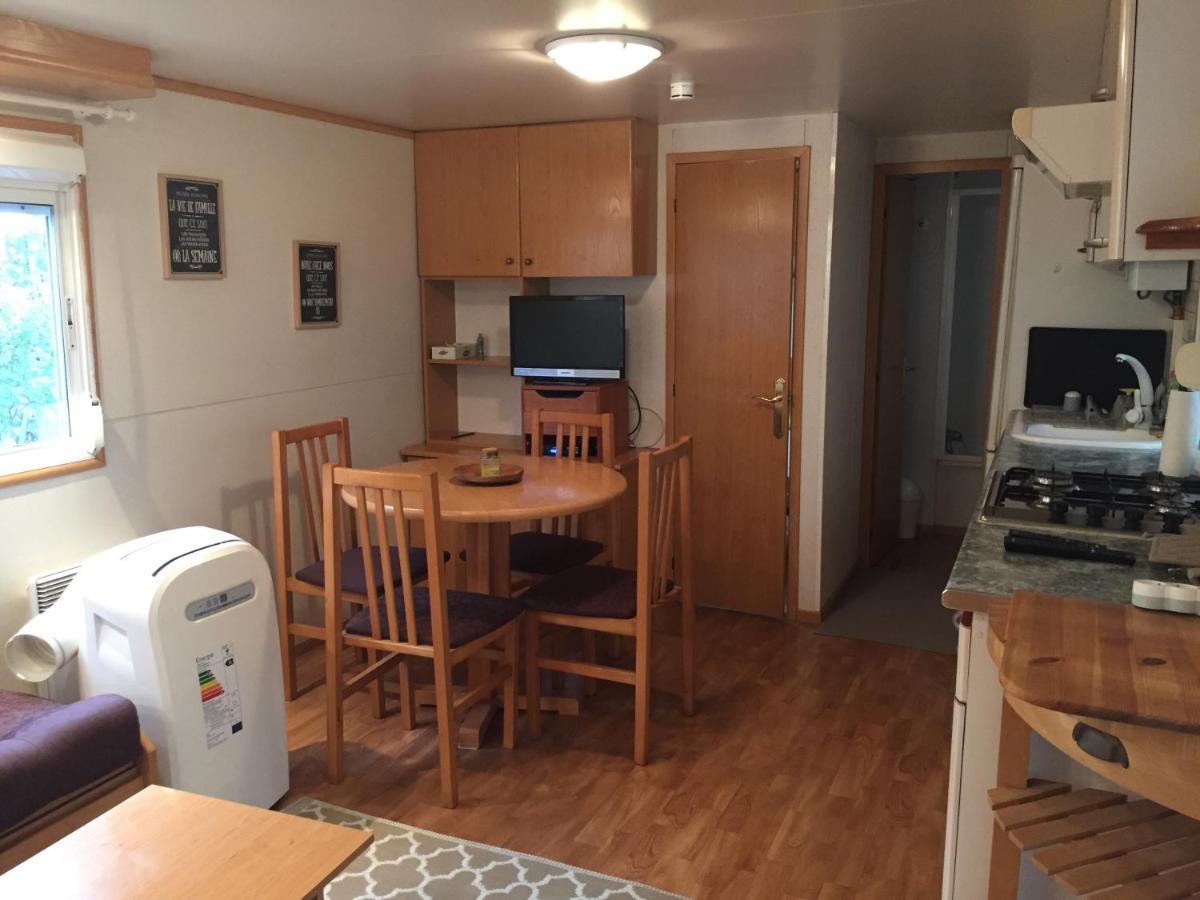 Mobil-Home 4-6 Personnes Saint-Julien-En-Born Bagian luar foto